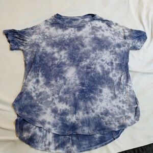 Time and Tru Blue and White Tie-Dye Short Sleeve Tee - Relaxed Curved Hem